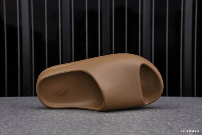 Yeezy Slide Core Adidas G55492 0817